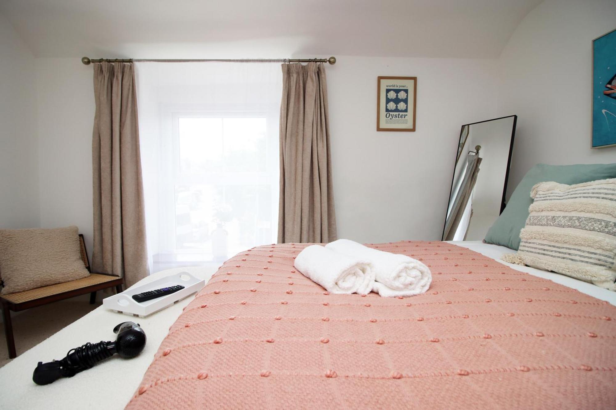 Little Gem In The Mumbles! Fishermans Cottage With Log Burner, Dog Friendly And Welcome Breakfast Hamper! Exterior photo