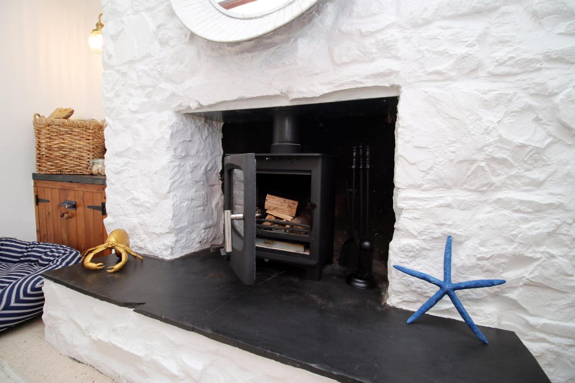 Little Gem In The Mumbles! Fishermans Cottage With Log Burner, Dog Friendly And Welcome Breakfast Hamper! Exterior photo