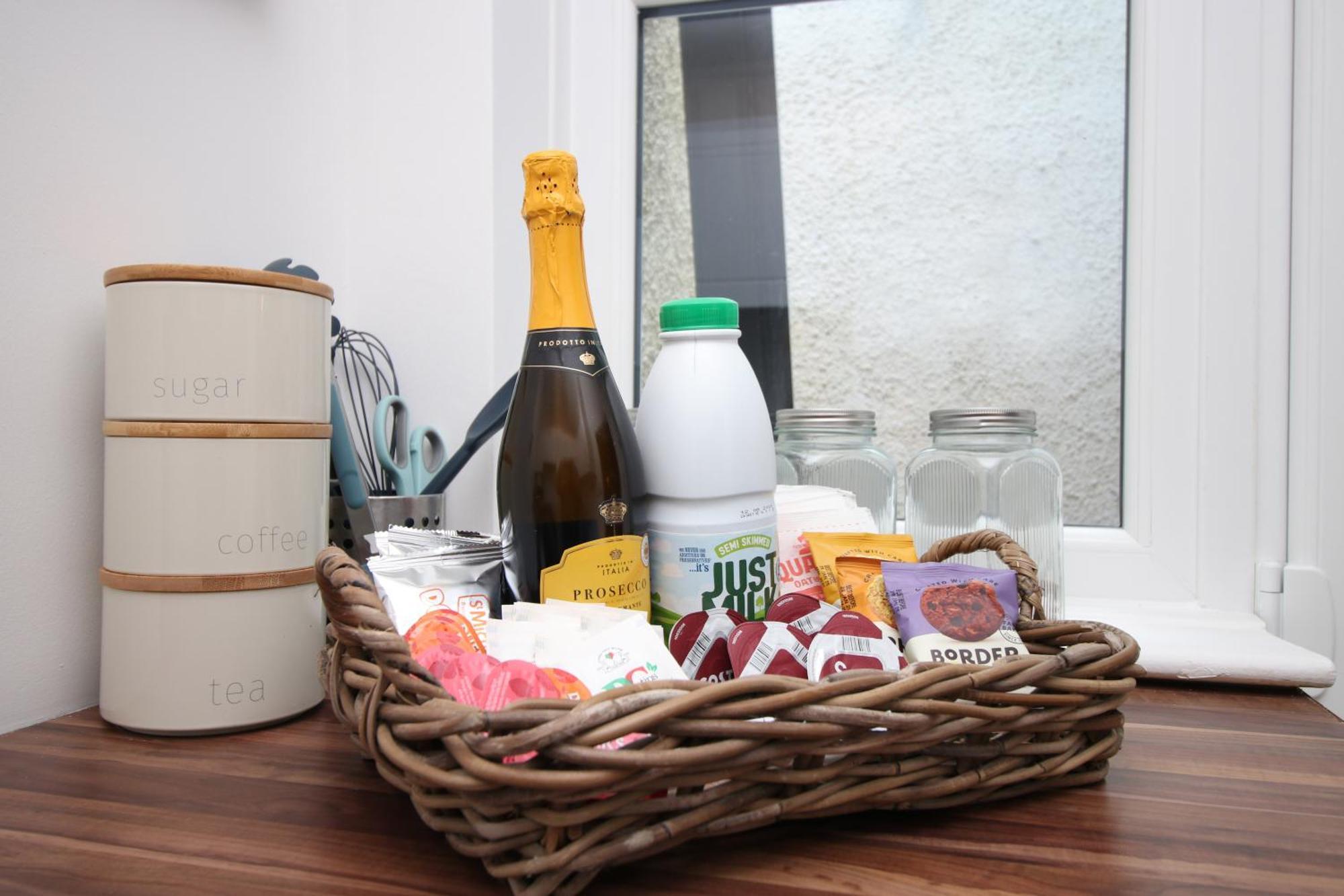 Little Gem In The Mumbles! Fishermans Cottage With Log Burner, Dog Friendly And Welcome Breakfast Hamper! Exterior photo